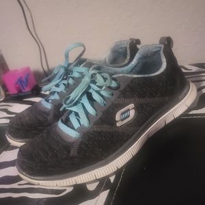 💕Skechers Memory Foam Athletic Shoes!